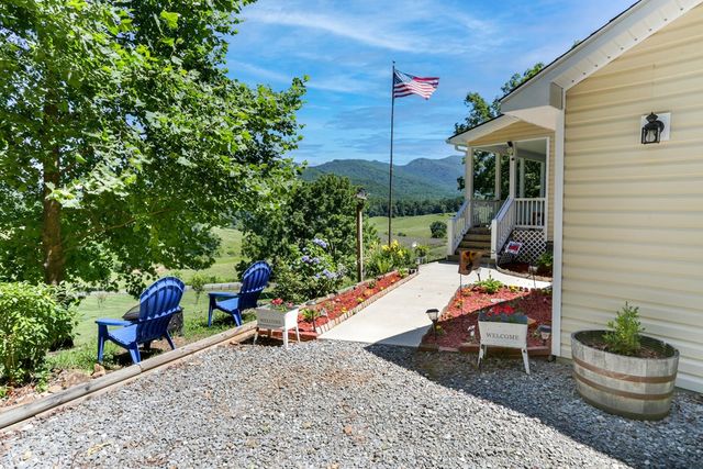 770 Geisky Creek Road, Hayesville, NC 28904