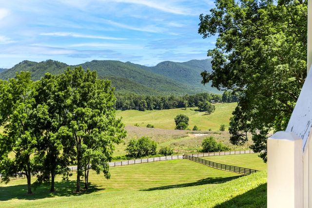 770 Geisky Creek Road, Hayesville, NC 28904