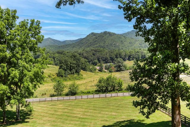 770 Geisky Creek Road, Hayesville, NC 28904