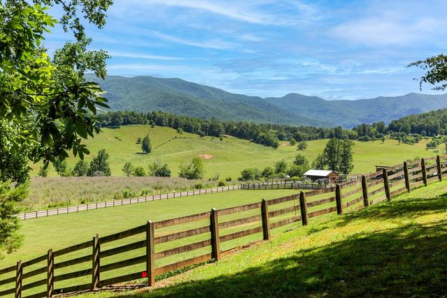 770 Geisky Creek Road, Hayesville, NC 28904