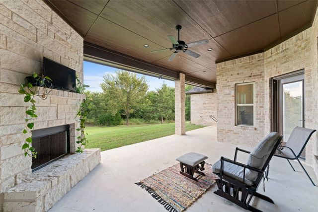 1055 Meadow Wood Terrace, Azle, TX 76020