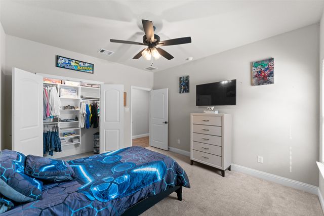 1055 Meadow Wood Terrace, Azle, TX 76020