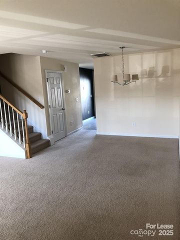 11138 Derryrush Drive, Charlotte, NC 28213