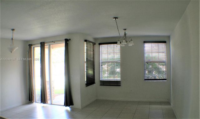 202 Las Brisas Cir, Sunrise, FL 33326