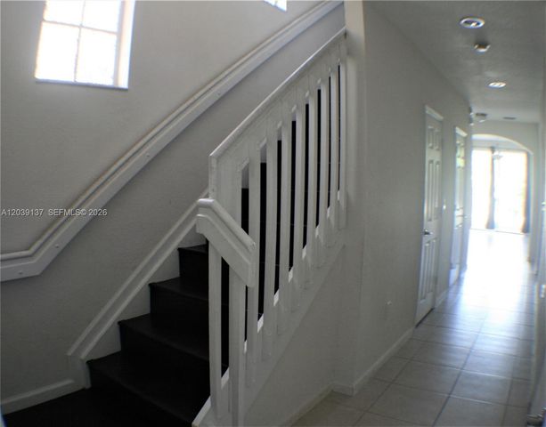 202 Las Brisas Cir, Sunrise, FL 33326