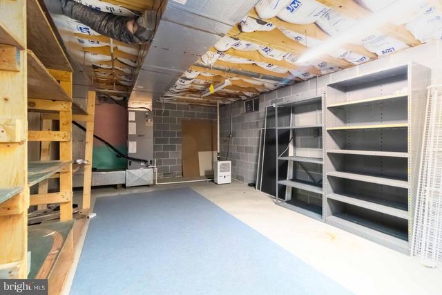 1712 NEWVILLE RD, Carlisle, PA 17015