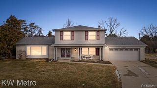 27464 E Skye Drive, Farmington, MI 48334