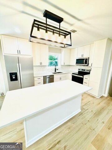 2286 Glendale Drive, Decatur, GA 30032