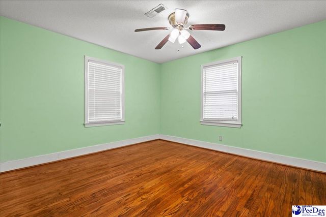 1148 2nd Loop Rd, Florence, SC 29505