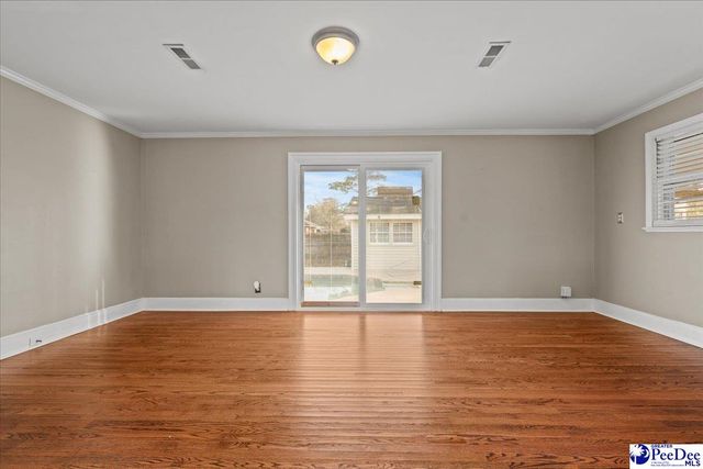 1148 2nd Loop Rd, Florence, SC 29505