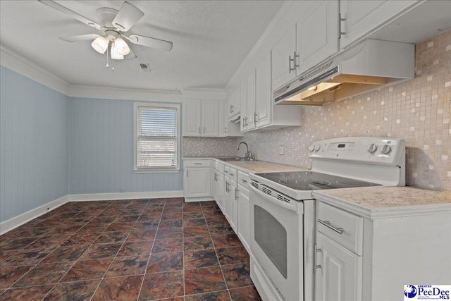 1148 2nd Loop Rd, Florence, SC 29505