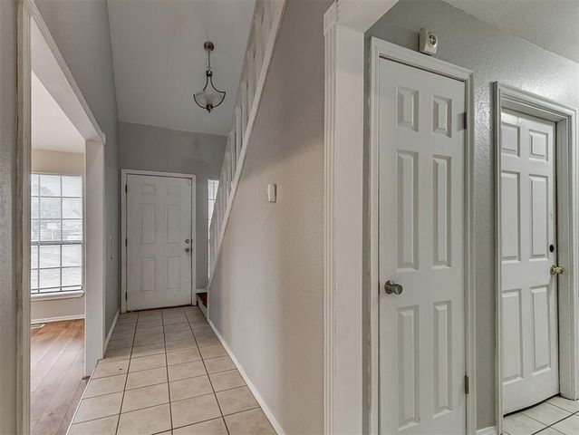 2101 NE 11th Street, Moore, OK 73160