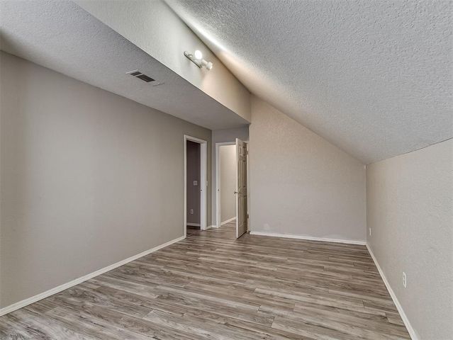 2101 NE 11th Street, Moore, OK 73160