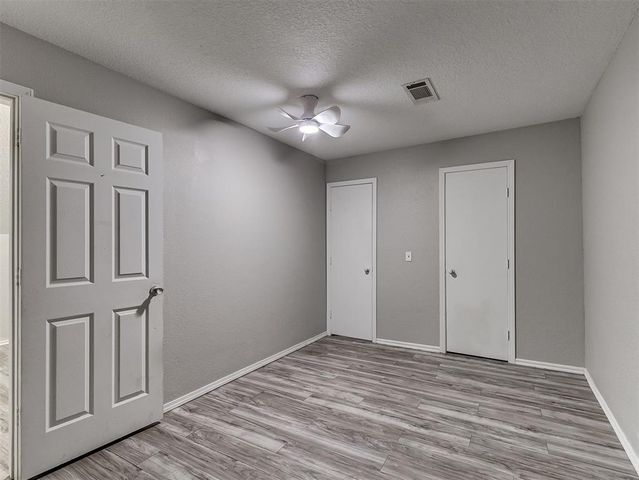 2101 NE 11th Street, Moore, OK 73160