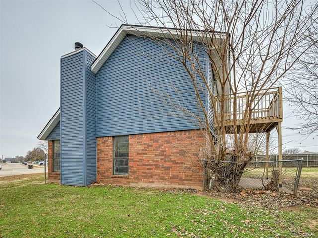 2101 NE 11th Street, Moore, OK 73160