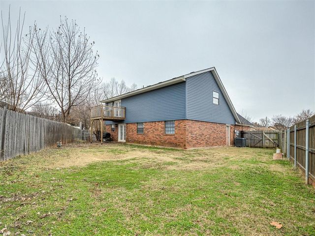 2101 NE 11th Street, Moore, OK 73160