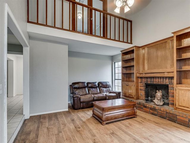 2101 NE 11th Street, Moore, OK 73160