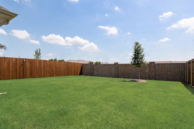 1114 Redcoat Drive, Forney, TX 75126