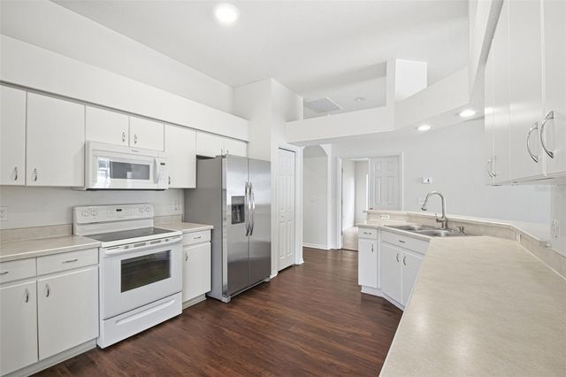 1452 BAYTHORN DRIVE, Wesley Chapel, FL 33543