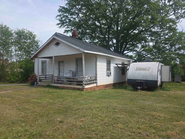 2 3rd Street, Inman, SC 29349