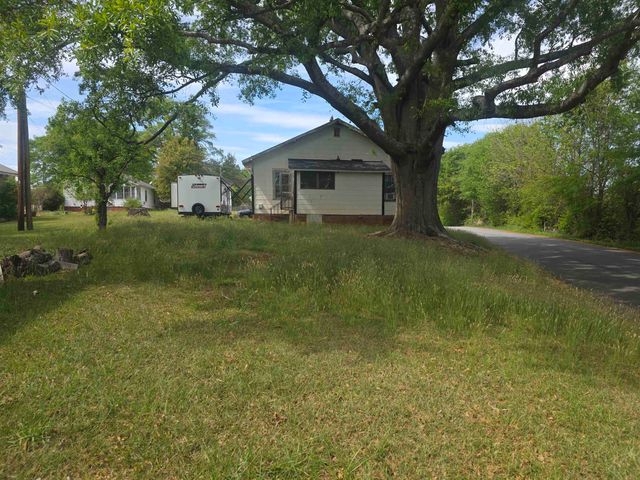 2 3rd Street, Inman, SC 29349
