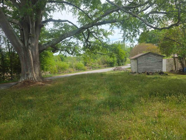 2 3rd Street, Inman, SC 29349