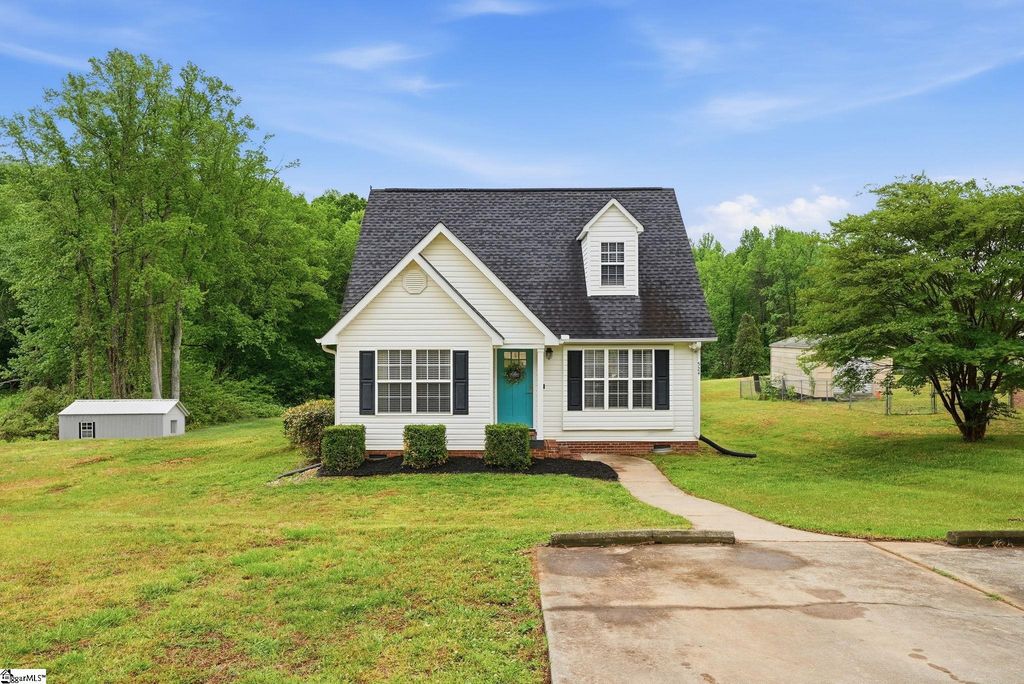 524 Mount Tabor Church Road, Pickens, SC 29671