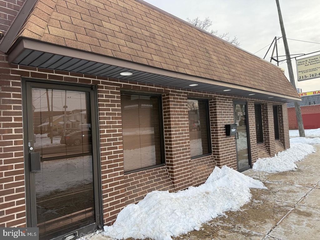 8019 CASTOR AVE #A & B, PHILADELPHIA, PA 19152 — exterior