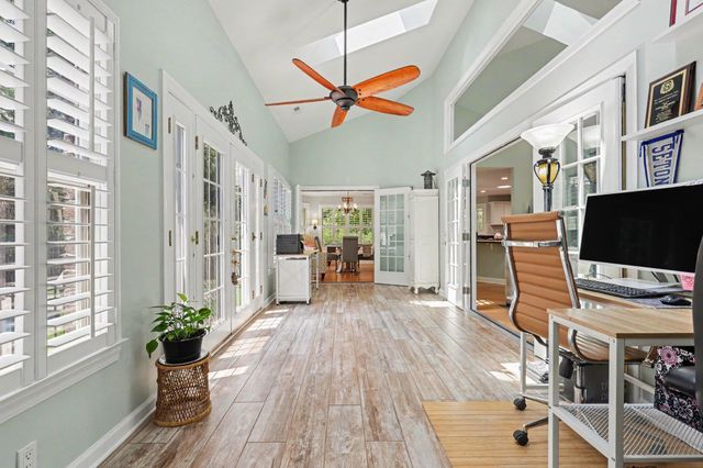44 Aberdeen Way, Pawleys Island, SC 29585