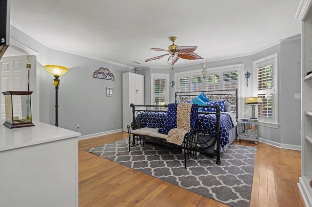 44 Aberdeen Way, Pawleys Island, SC 29585