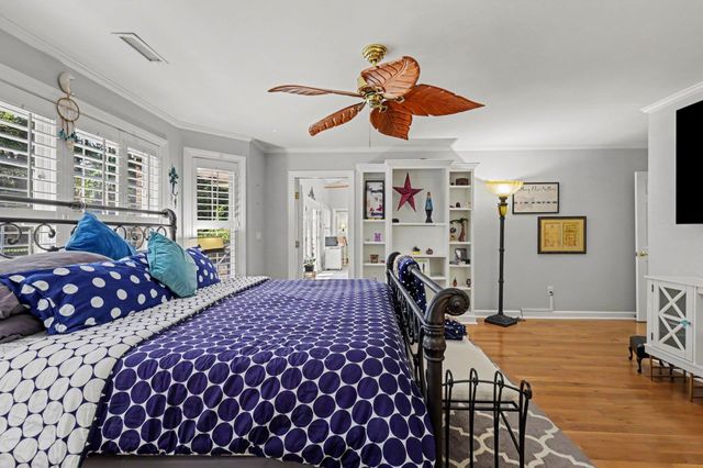 44 Aberdeen Way, Pawleys Island, SC 29585