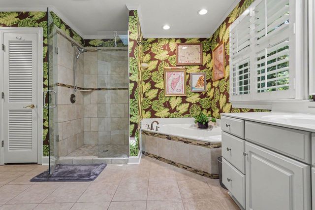 44 Aberdeen Way, Pawleys Island, SC 29585