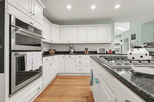 44 Aberdeen Way, Pawleys Island, SC 29585
