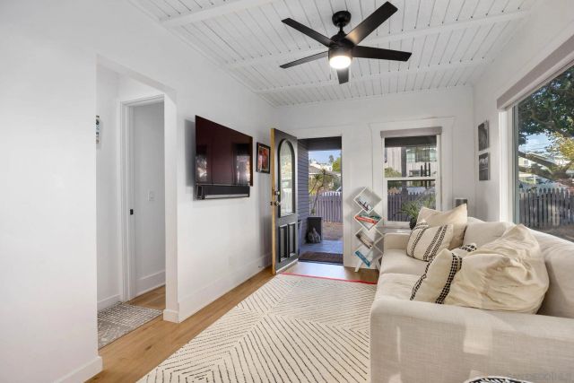 2386 Newport Avenue, Cardiff, CA 92007