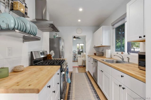 2386 Newport Avenue, Cardiff, CA 92007