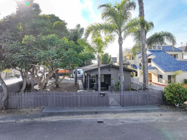 2386 Newport Avenue, Cardiff, CA 92007