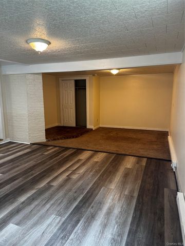 1529 RT 300 4, Newburgh, NY 12550