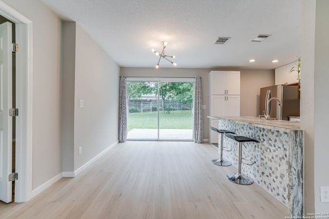 323 SENOVA DR, San Antonio, TX 78216