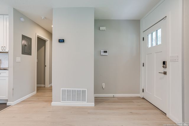 323 SENOVA DR, San Antonio, TX 78216