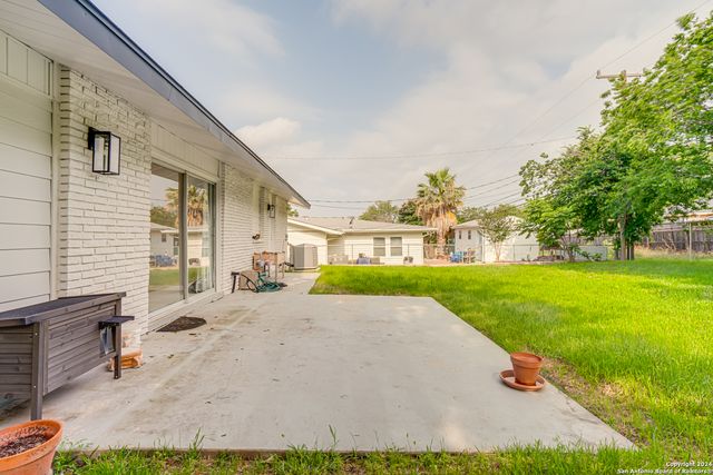 323 SENOVA DR, San Antonio, TX 78216