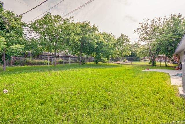 323 SENOVA DR, San Antonio, TX 78216