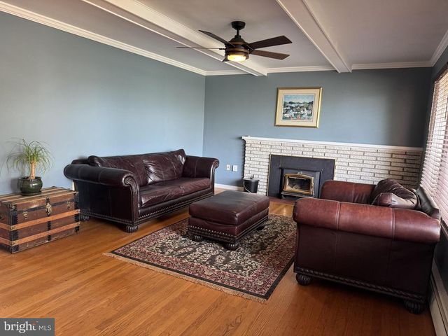 328 JAMESTOWN RD, Front Royal, VA 22630