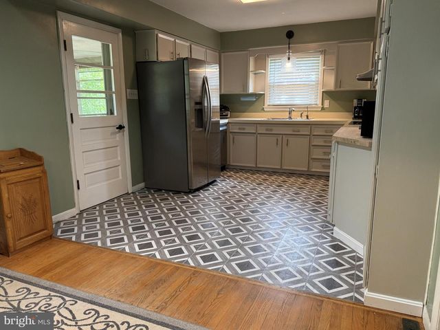 328 JAMESTOWN RD, Front Royal, VA 22630