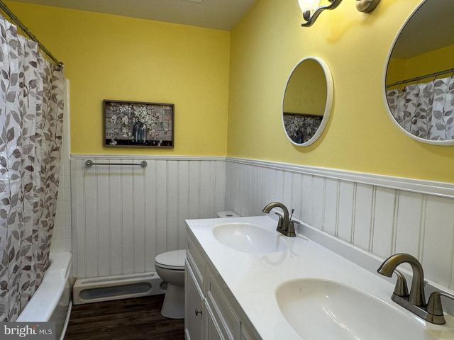 328 JAMESTOWN RD, Front Royal, VA 22630