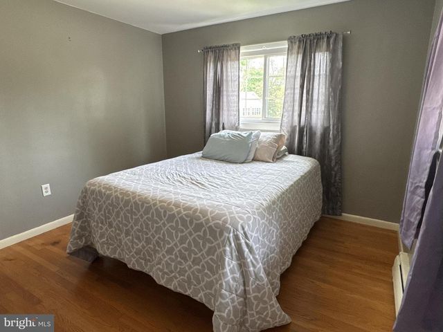 328 JAMESTOWN RD, Front Royal, VA 22630