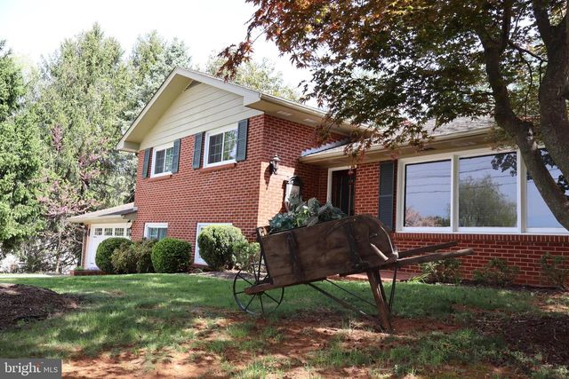 328 JAMESTOWN RD, Front Royal, VA 22630