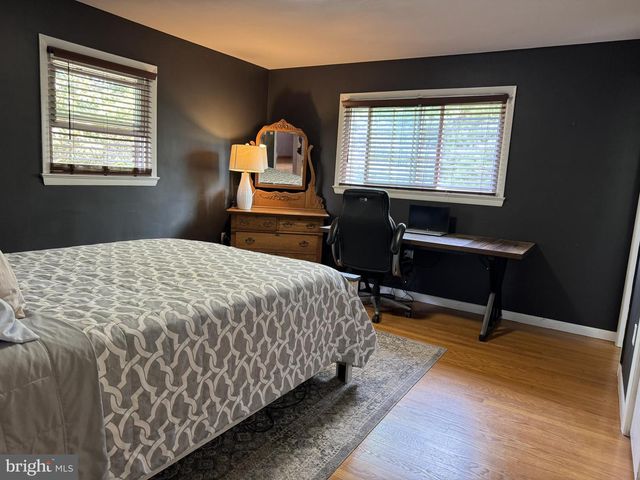 328 JAMESTOWN RD, Front Royal, VA 22630