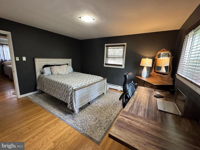 328 JAMESTOWN RD, Front Royal, VA 22630