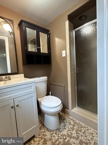 328 JAMESTOWN RD, Front Royal, VA 22630