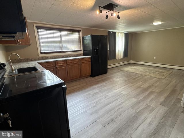328 JAMESTOWN RD, Front Royal, VA 22630